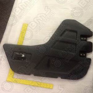 PASSENGER (R) SIDE DOOR