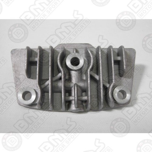 Cylinders' head cover-right